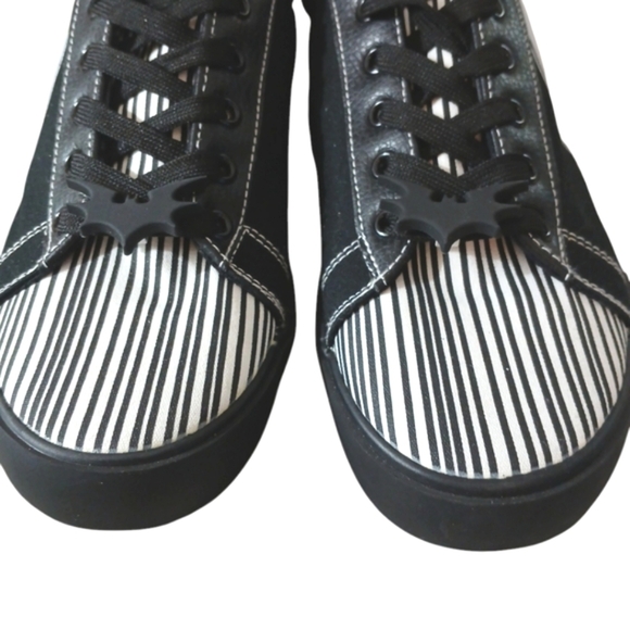 NEW Disney Tim Burton's The Nightmare before Christmas Sneakers from Ground Up - Picture 3 of 14